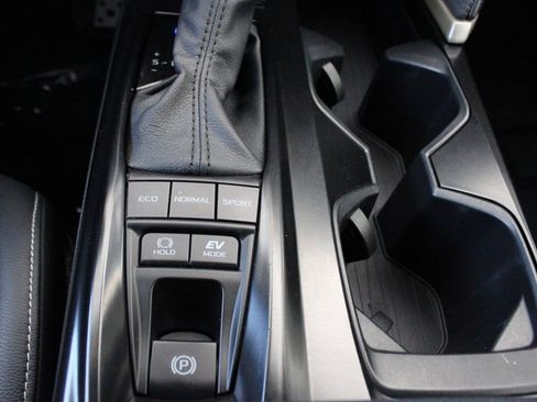 Certified 2025 Toyota Camry SE image 38