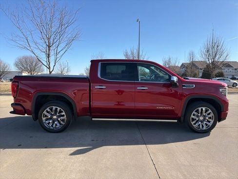 Used 2024 GMC Sierra 1500 Denali image 3