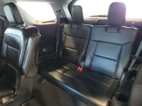 Used 2024 Ford Explorer XLT w/ Equipment Group 202A AWD/4WD image 30