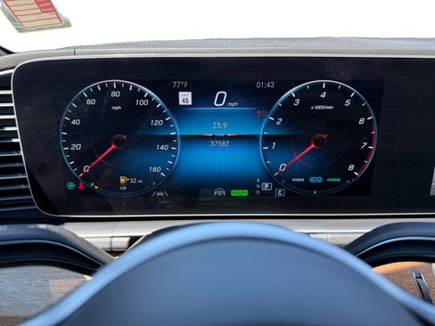 Used 2020 Mercedes-Benz GLS 450 4MATIC image 11