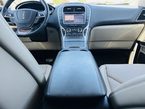 Used 2020 Lincoln Nautilus Reserve AWD/4WD image 31