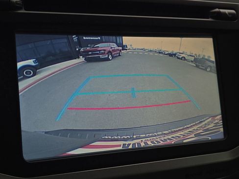 Used 2018 Toyota 4Runner SR5 Premium image 13