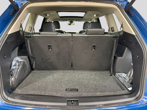 Certified 2025 Volkswagen Atlas SEL image 9