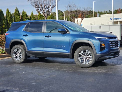 New 2026 Chevrolet Equinox LT w/ Convenience Package II image 3