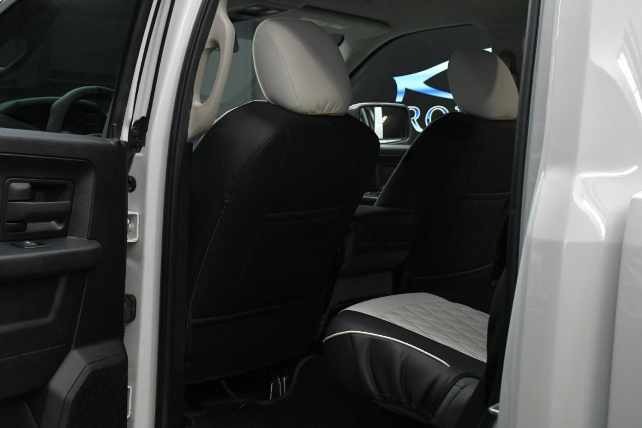 Used 2017 RAM 1500 Express AWD/4WD image 30