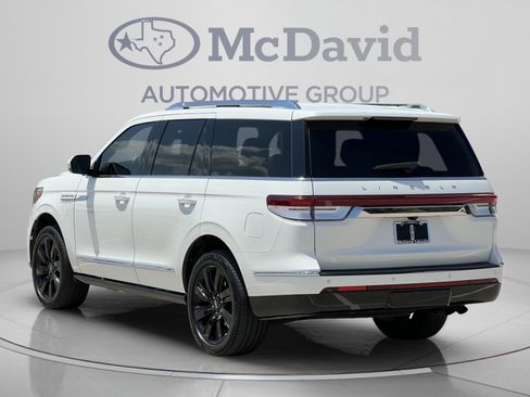 Used 2022 Lincoln Navigator Reserve RWD image 5