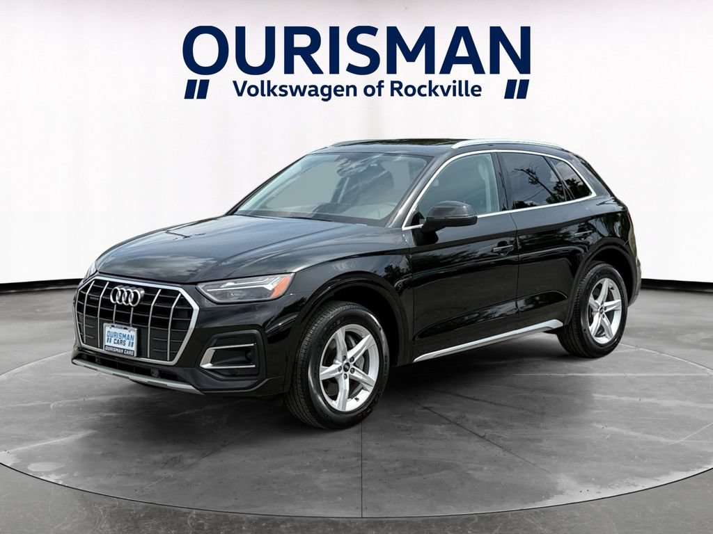 Used 2023 Audi Q5 2.0T Premium w/ Convenience Package AWD/4WD image 2
