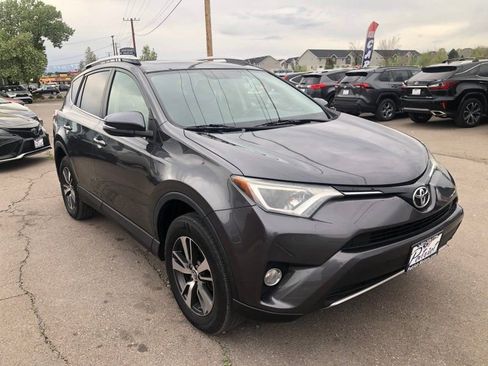Used 2016 Toyota RAV4 XLE AWD/4WD image 4