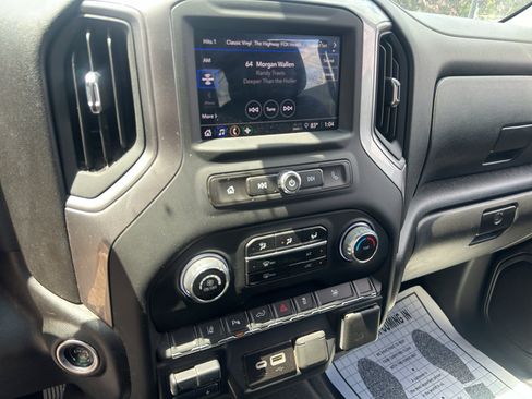 Used 2024 Chevrolet Silverado 2500 Custom w/ Custom Value Package AWD/4WD image 18