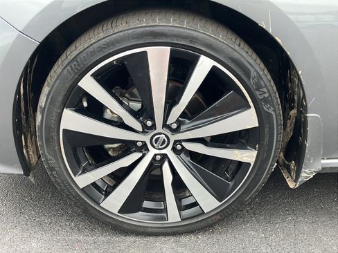 Used 2022 Nissan Altima 2.5 SR FWD image 11