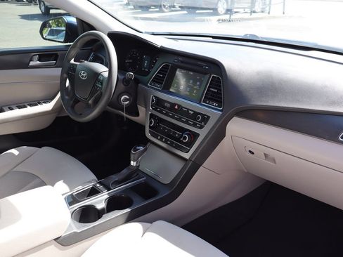 Used 2017 Hyundai Sonata Sport FWD image 15