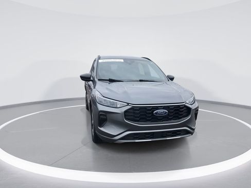 Used 2024 Ford Escape ST-Line w/ Cold Weather Package image 3