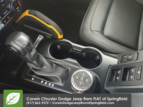 Used 2024 Ford Bronco Badlands image 29