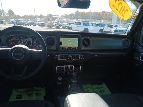 Used 2022 Jeep Wrangler Unlimited Sport image 26