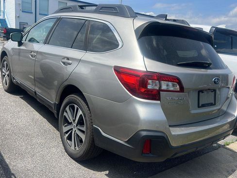 Used 2019 Subaru Outback 2.5i Limited AWD/4WD image 2