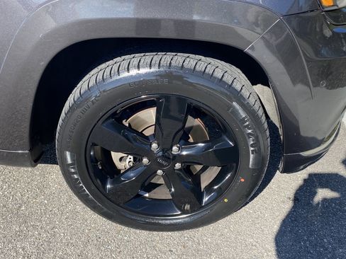 Used 2016 Jeep Grand Cherokee High Altitude AWD/4WD image 26