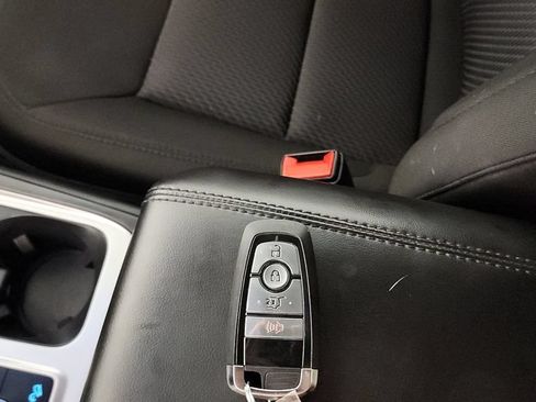 Used 2023 Ford Explorer XLT AWD/4WD image 20