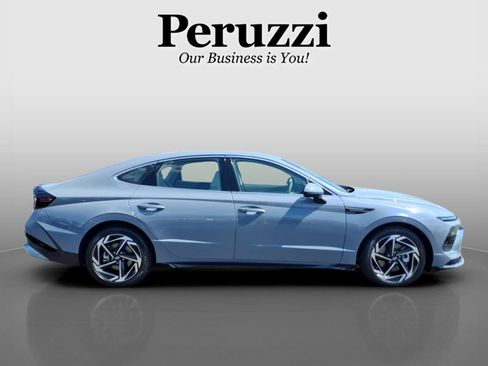 Used 2026 Hyundai Sonata SEL AWD/4WD image 2