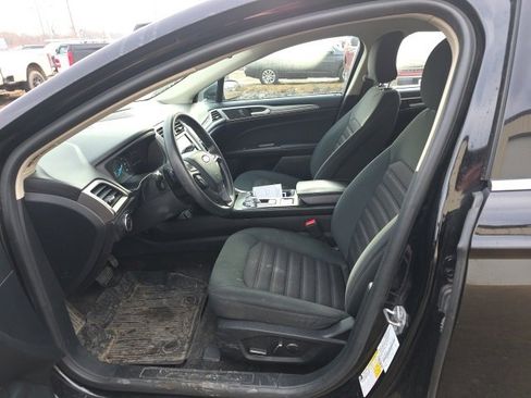 Used 2018 Ford Fusion SE w/ Fusion SE Technology Package image 15