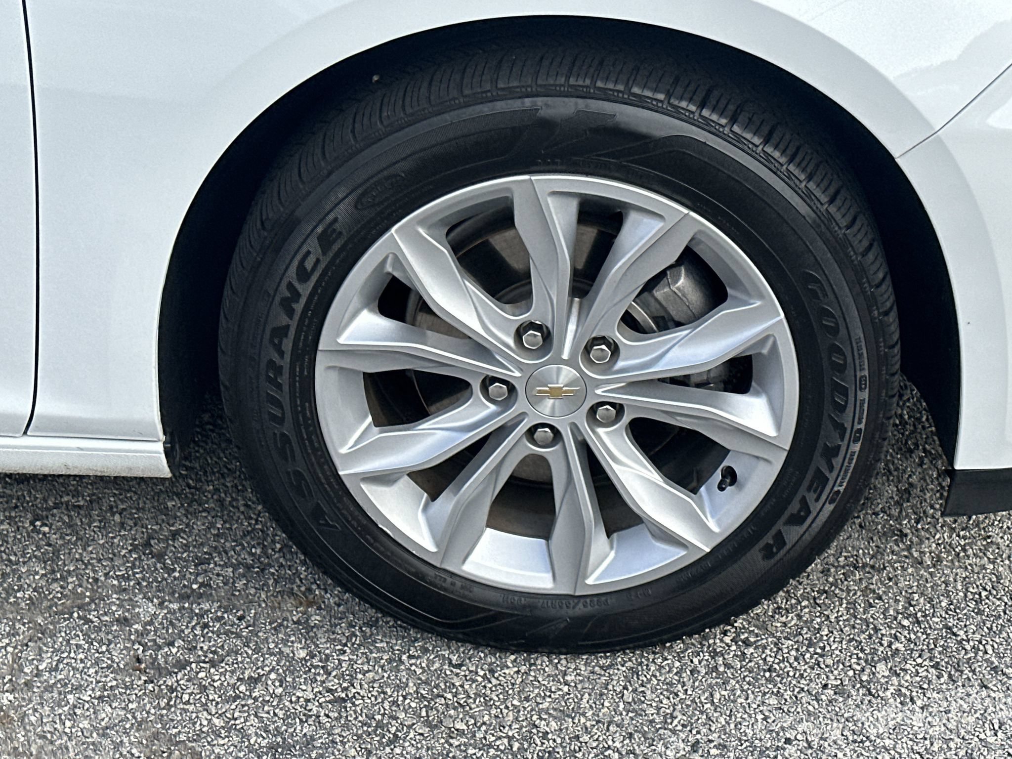 Used 2023 Chevrolet Malibu LT FWD image 12
