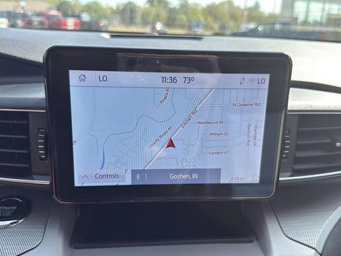 Used 2022 Ford Explorer XLT w/ Equipment Group 202A image 19