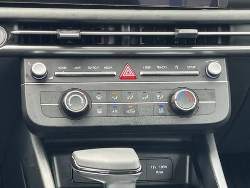 Certified 2025 Hyundai Tucson SE FWD image 16
