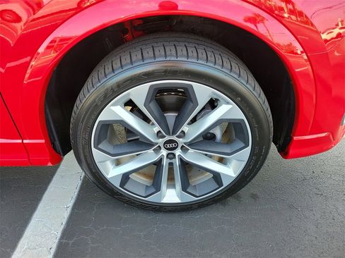 Used 2021 Audi Q3 2.0T Premium w/ Convenience Package image 6