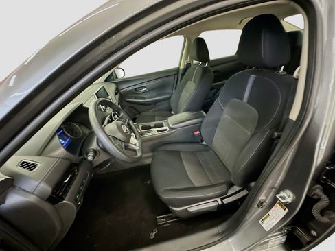 Used 2024 Nissan Sentra SV FWD image 13