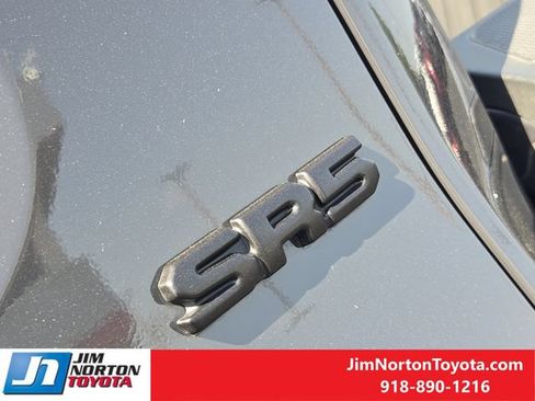 Used 2025 Toyota Tacoma SR5 AWD/4WD image 12
