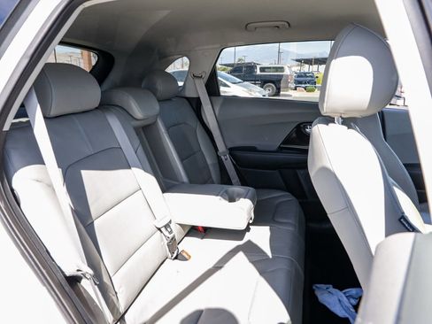 Used 2018 Kia Niro EX Premium FWD image 20