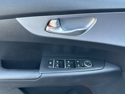 Used 2024 Kia Forte LXS FWD image 12