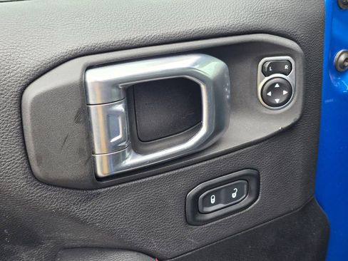 Used 2021 Jeep Gladiator Rubicon w/ Dual Top Group image 22