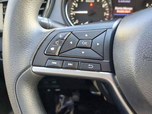 Certified 2020 Nissan Rogue Sport SV image 23