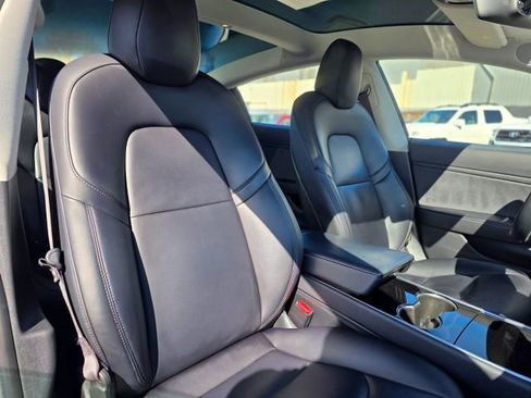 Used 2018 Tesla Model 3 Long Range image 24
