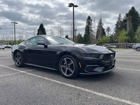 Used 2025 Ford Mustang Premium RWD image 8