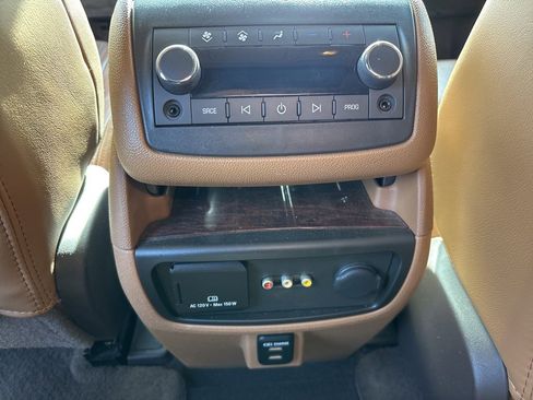 Used 2016 Buick Enclave Premium image 9