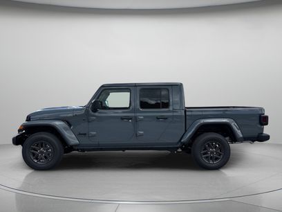 New 2025 Jeep Gladiator Sport