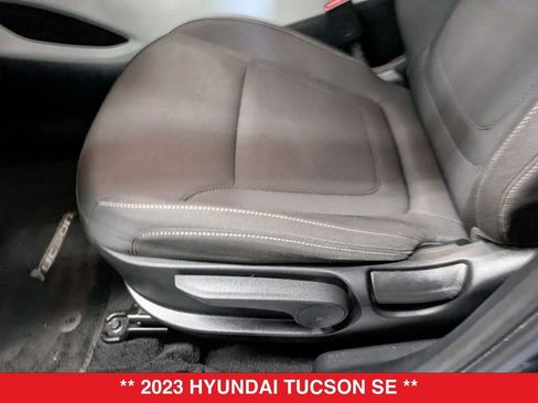 Used 2023 Hyundai Tucson SE image 15