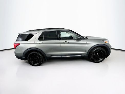 Used 2020 Ford Explorer XLT w/ Cold Weather Package AWD/4WD image 8