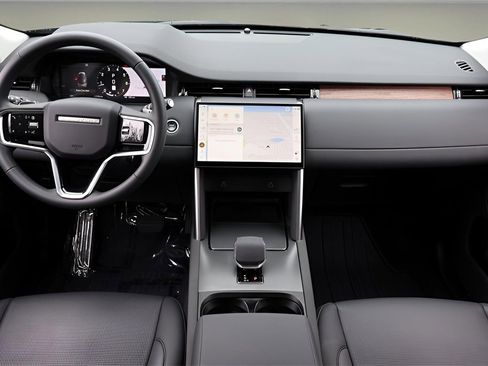 Used 2025 Land Rover Discovery Sport S image 13