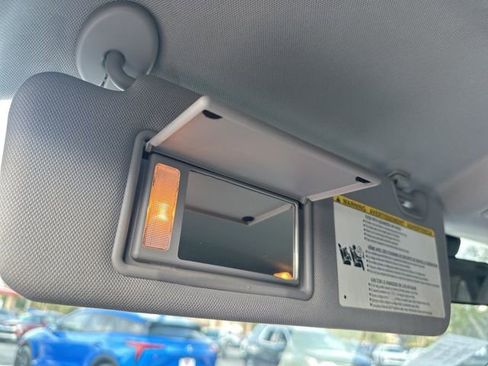 Used 2019 Toyota Highlander LE image 26