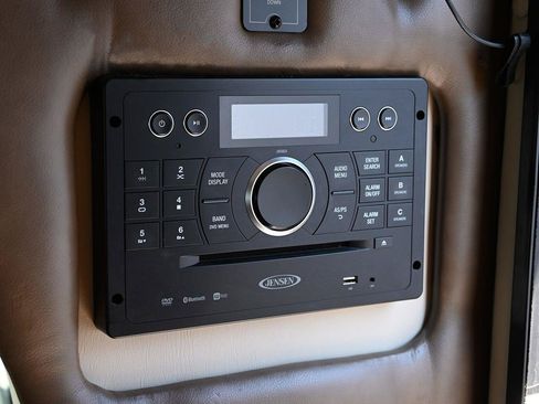 Used 2016 Mercedes-Benz Sprinter 3500 image 15