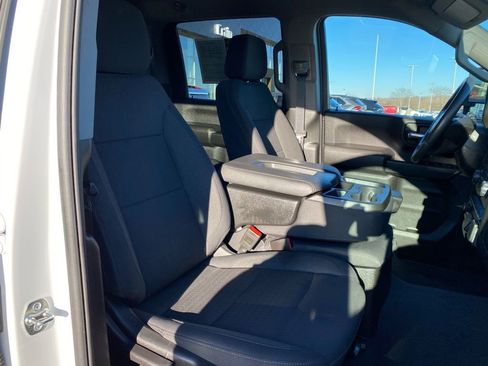 Used 2025 Chevrolet Silverado 2500 Custom w/ Custom Value Package image 27