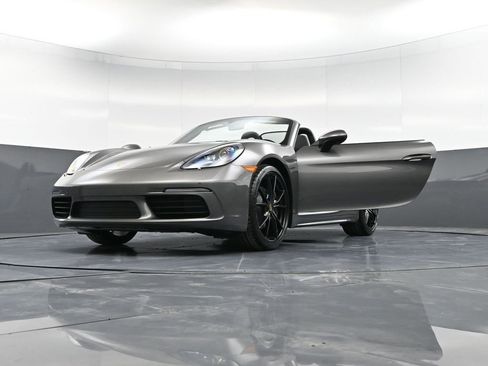 New 2025 Porsche 718 Boxster image 38