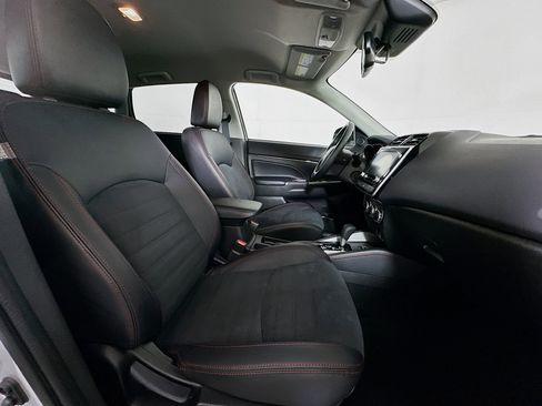 Used 2025 Mitsubishi Outlander Sport SE image 29