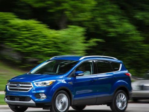 Used 2017 Ford Escape Titanium AWD/4WD image 3