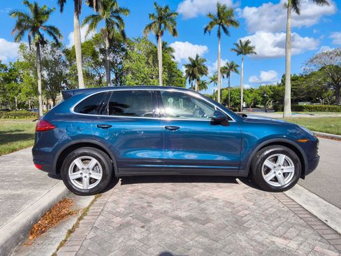 Used 2014 Porsche Cayenne AWD/4WD image 19