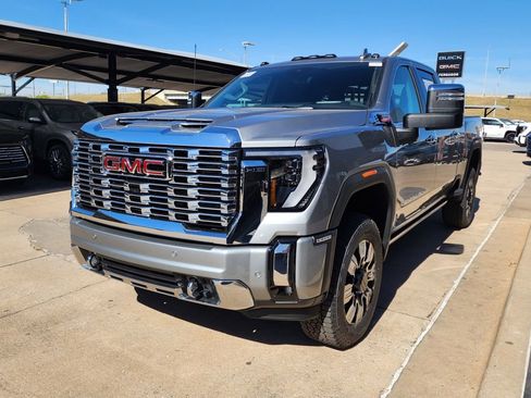 New 2026 GMC Sierra 2500 Denali w/ Denali Reserve Package AWD/4WD image 7