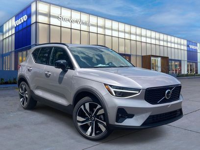 New 2026 Volvo XC40 B5 Ultra w/ Protection Package Premier