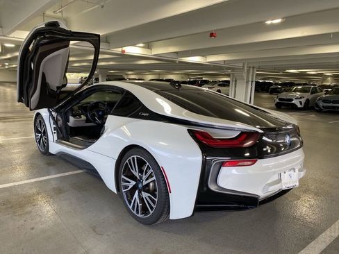 Used 2019 BMW i8 Coupe image 4